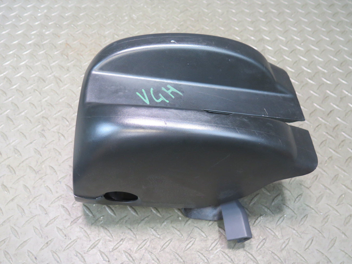 06-09 VW Golf MK5 R32 Steering Column Upper & Lower Trim Cover Panel Set OEM