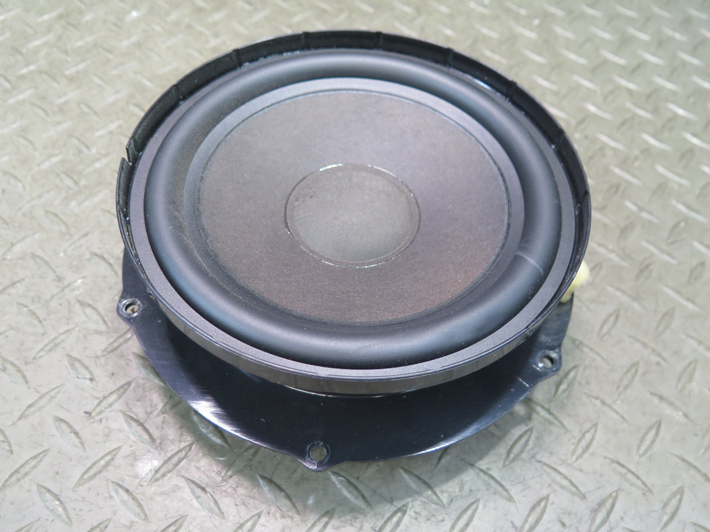 06-09 VW Golf MK5 R32 Set of 2 Front Left & Right Door Speaker OEM