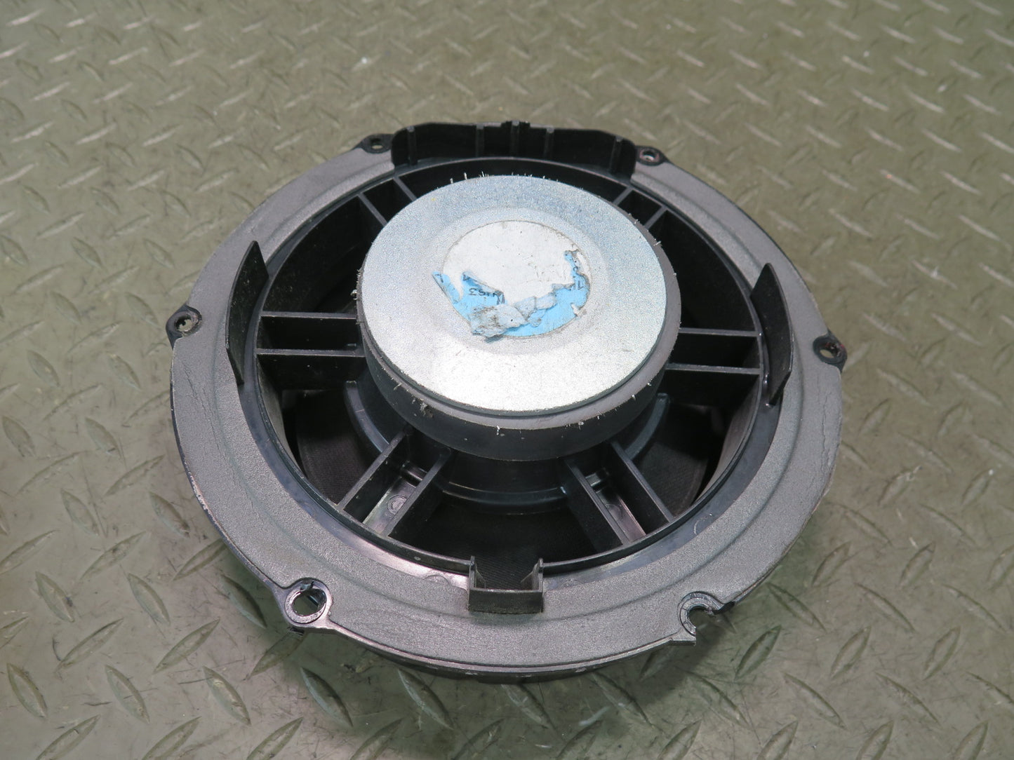06-09 VW Golf MK5 R32 Set of 2 Front Left & Right Door Speaker OEM
