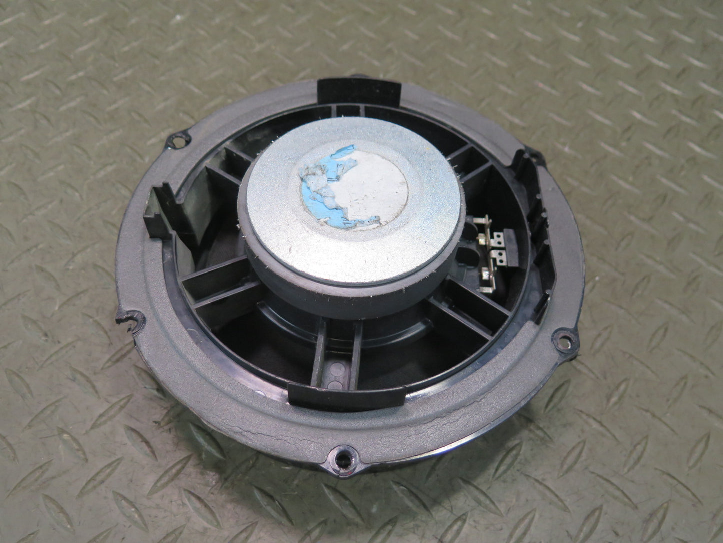 06-09 VW Golf MK5 R32 Set of 2 Front Left & Right Door Speaker OEM