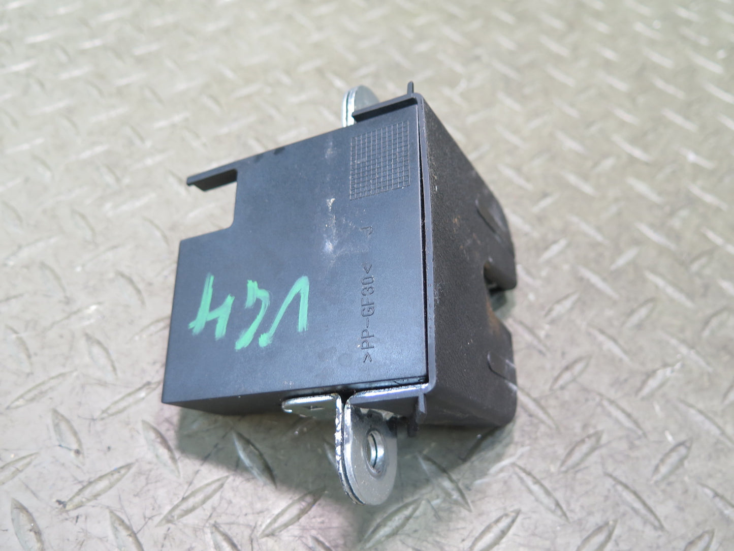 06-09 VW Golf MK5 R32 Rear Trunk Lid Lock Latch OEM