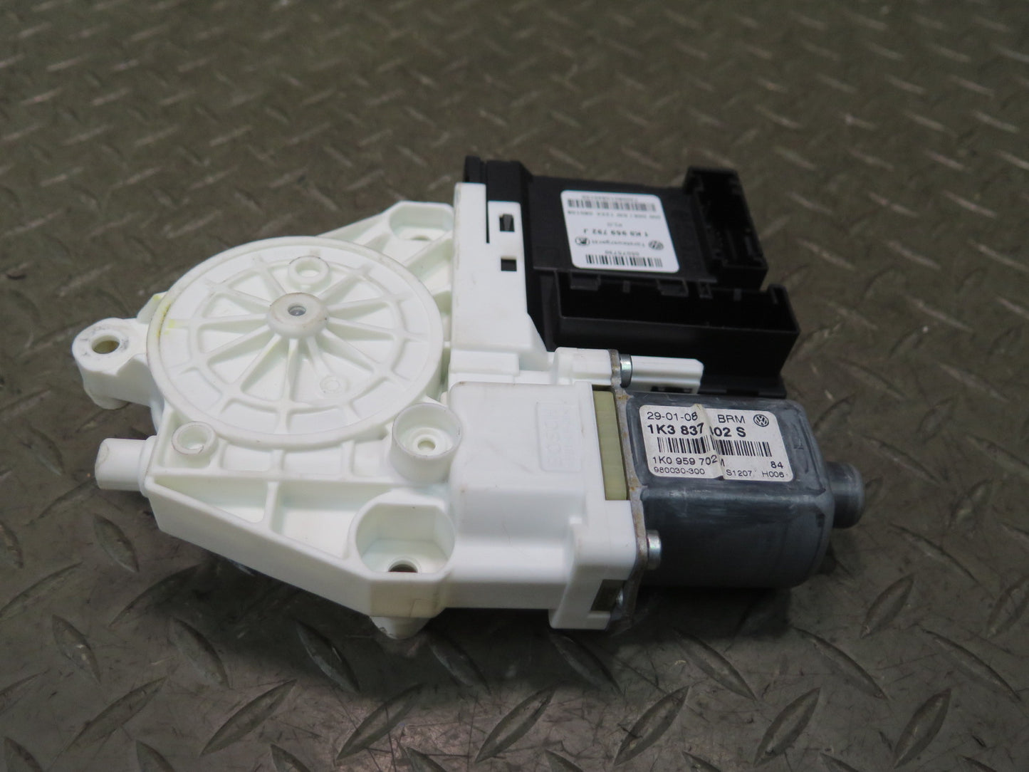 06-09 VW Golf MK5 R32 Right Door Window Regulator Motor 1K3837402S OEM