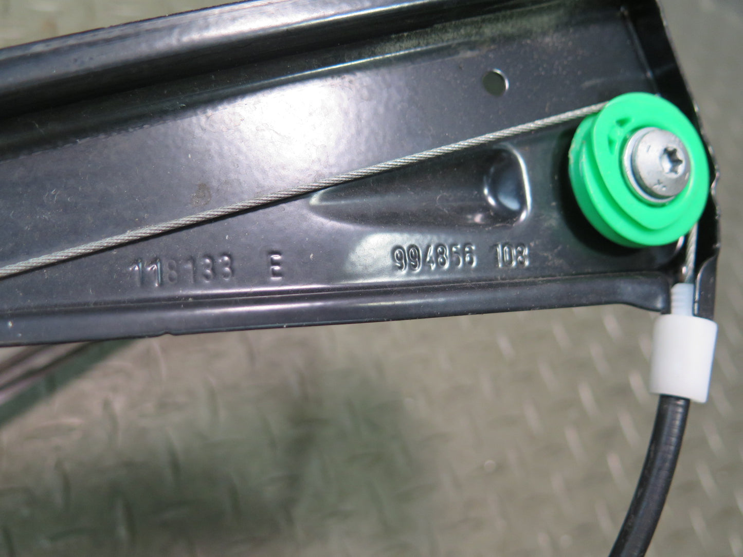 06-09 VW Golf MK5 R32 Right Door Window Regulator NO Motor OEM
