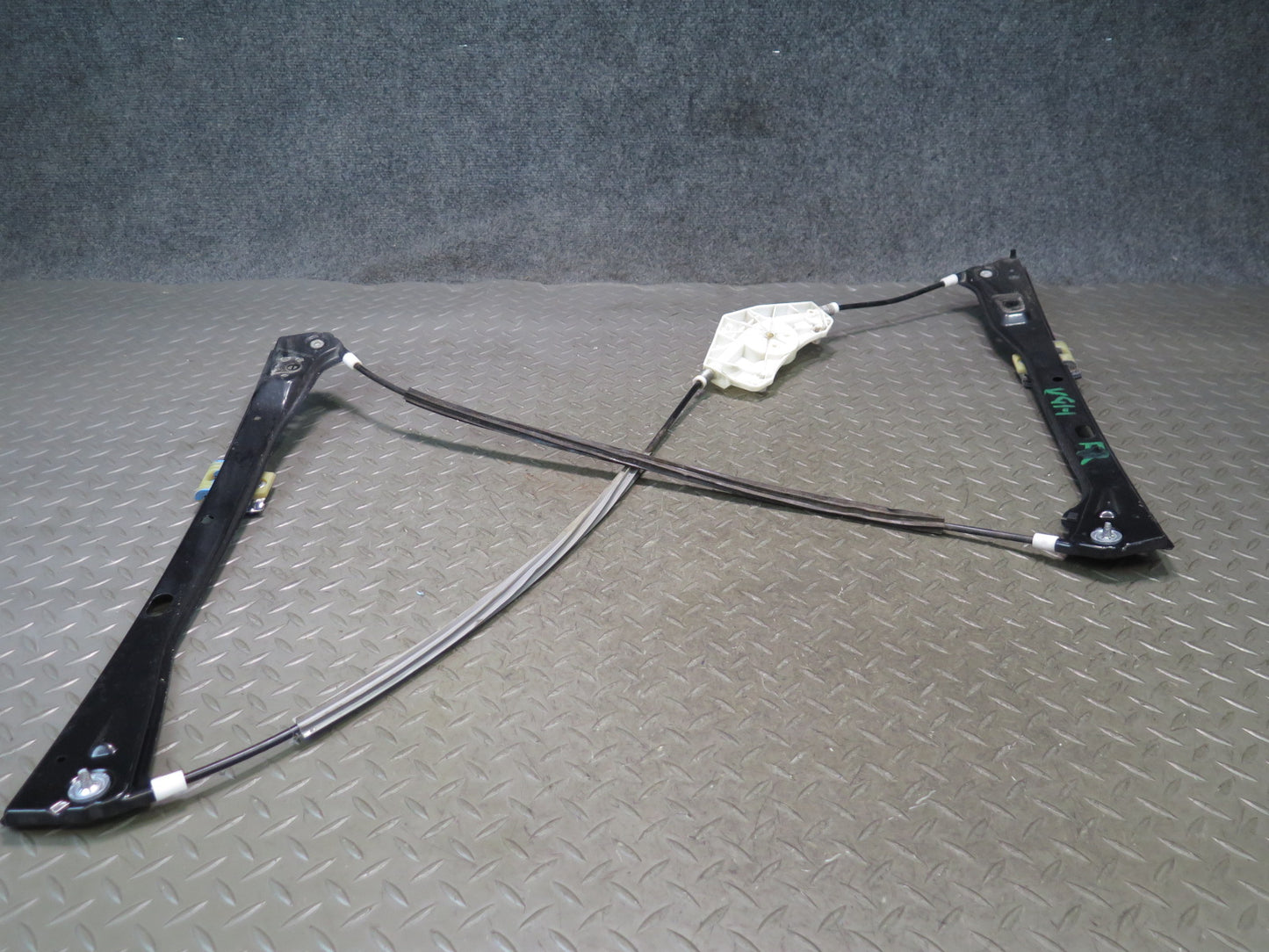 06-09 VW Golf MK5 R32 Right Door Window Regulator NO Motor OEM