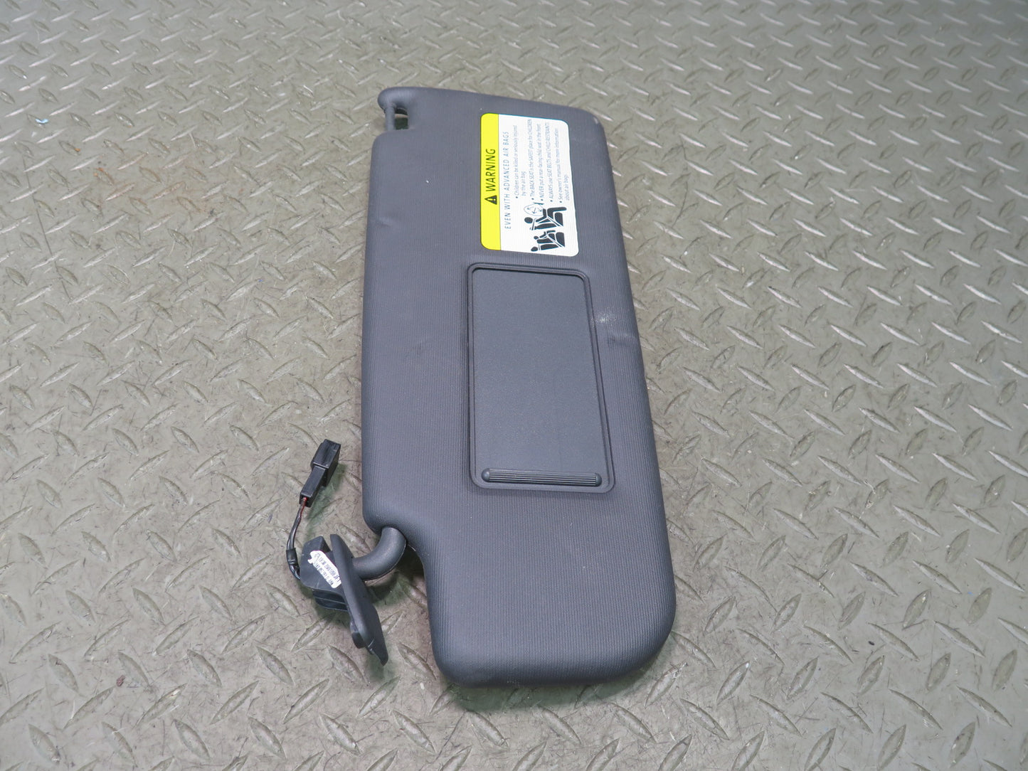 2008 VW Golf R32 Set of 2 Front Left & Right Sun Visor OEM