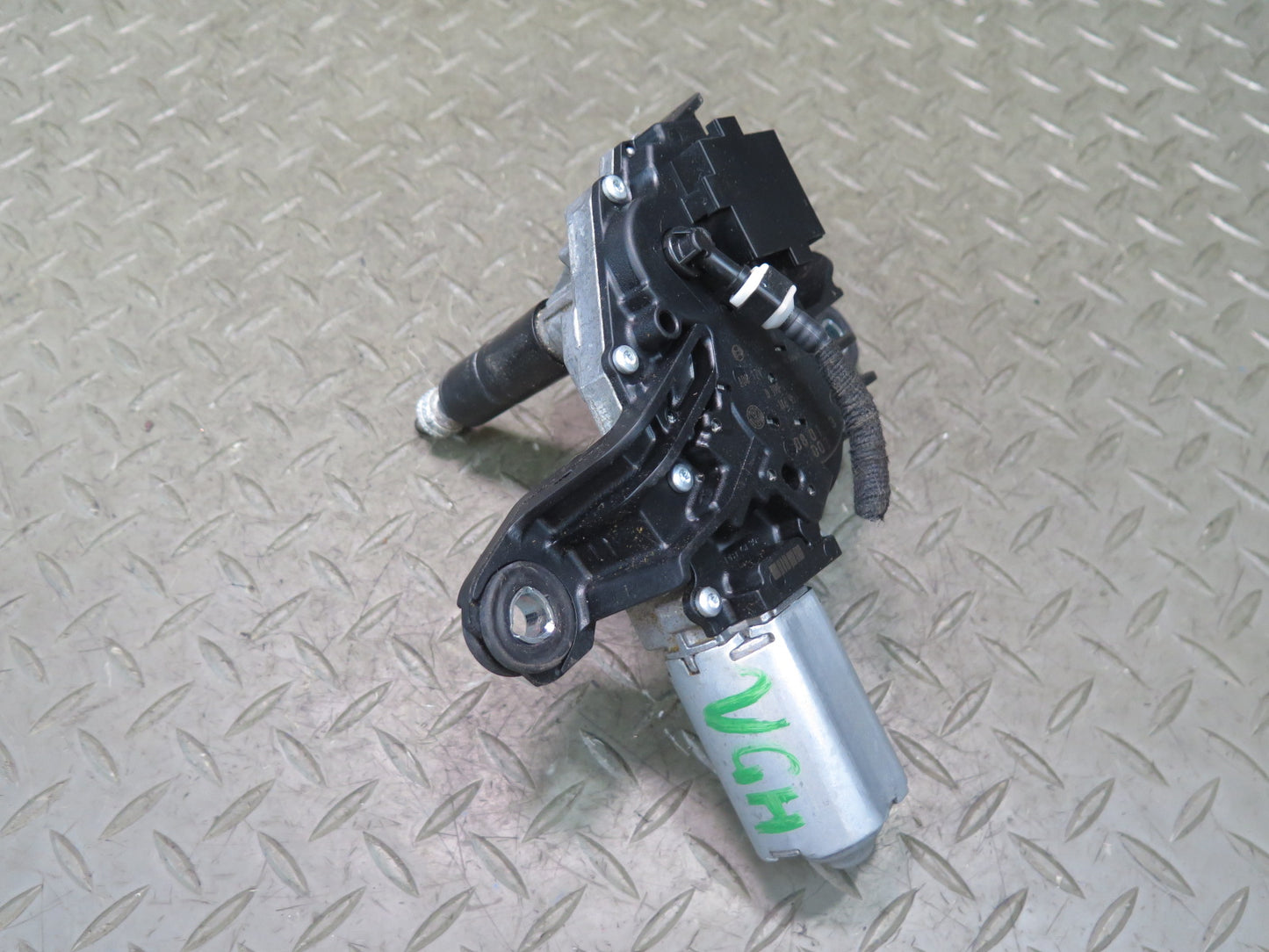 06-09 VW Golf MK5 R32 Rear Trunk Tailgate Liftgate Wiper Motor 1K6955711C OEM
