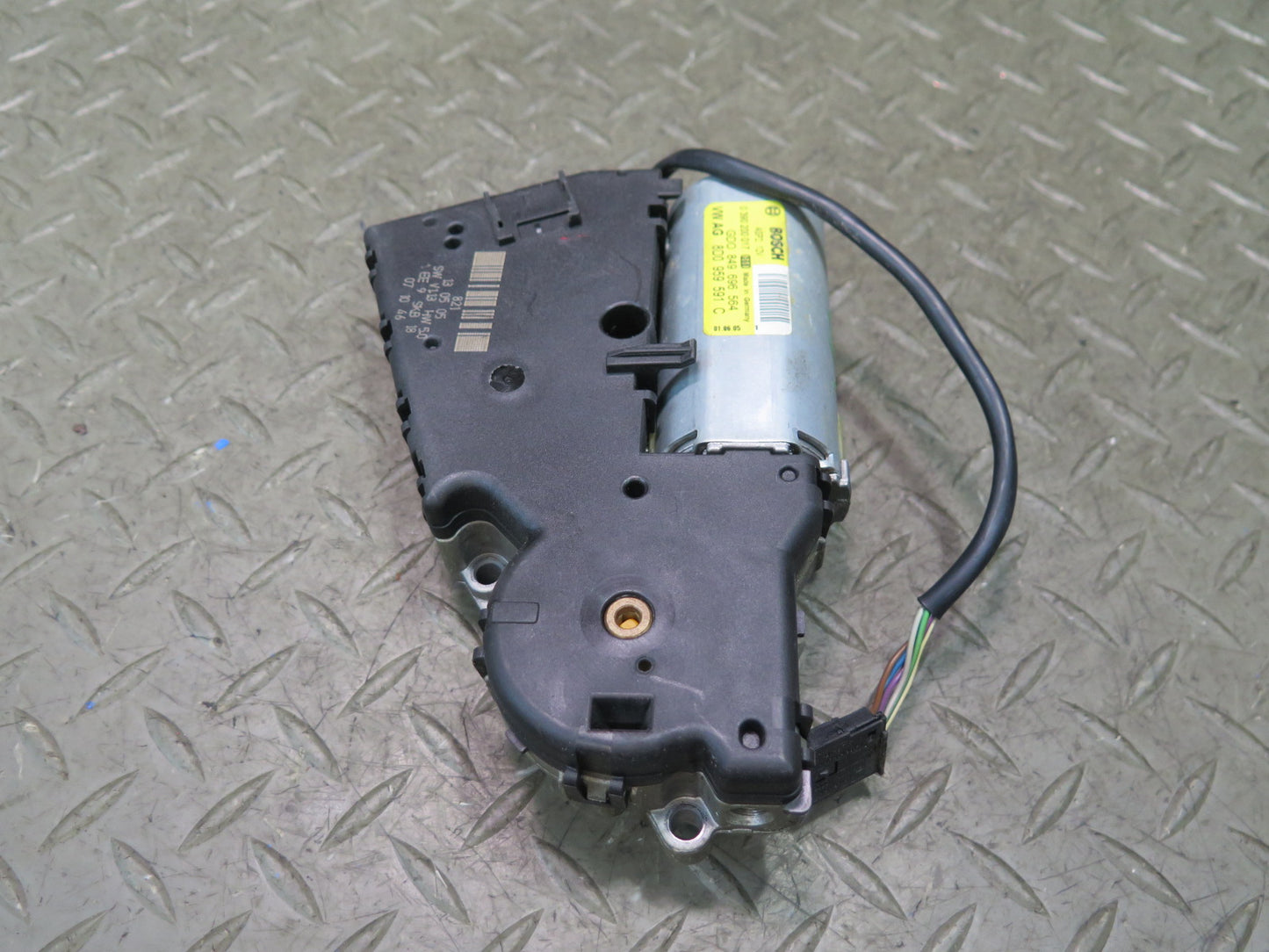 06-09 VW Golf MK5 R32 Sunroof Motor Drive Unit 8D0959591C OEM