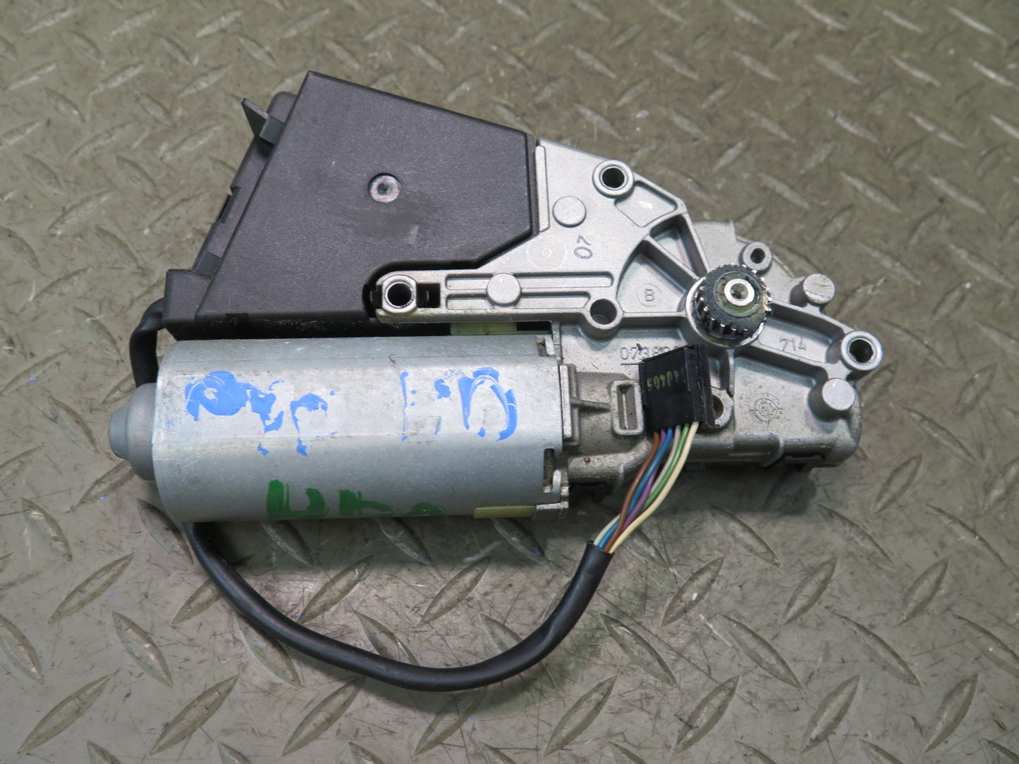 06-09 VW Golf MK5 R32 Sunroof Motor Drive Unit 8D0959591C OEM