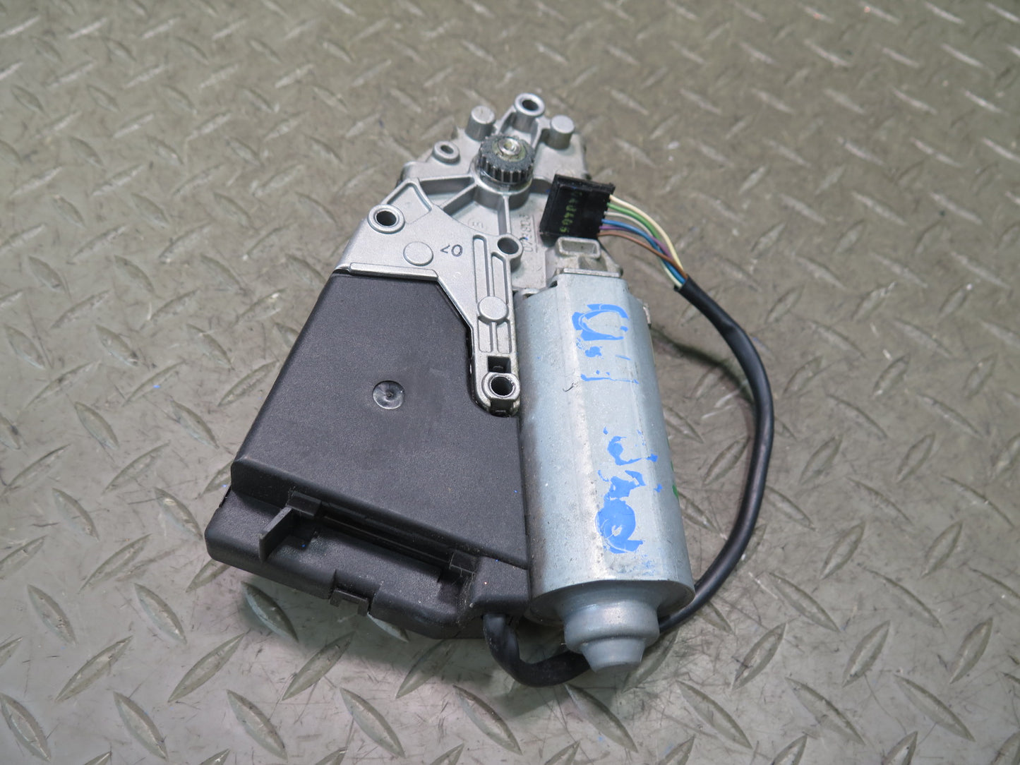 06-09 VW Golf MK5 R32 Sunroof Motor Drive Unit 8D0959591C OEM