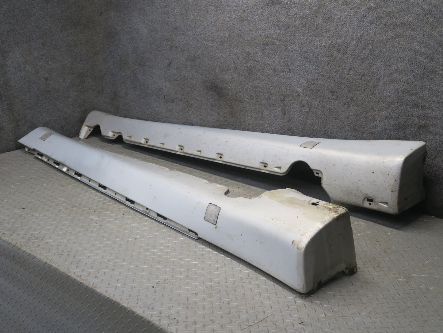96-02 Mercedes R129 Sl-class Set of 2 Side Skirt Rocker Panel Molding Silver OEM