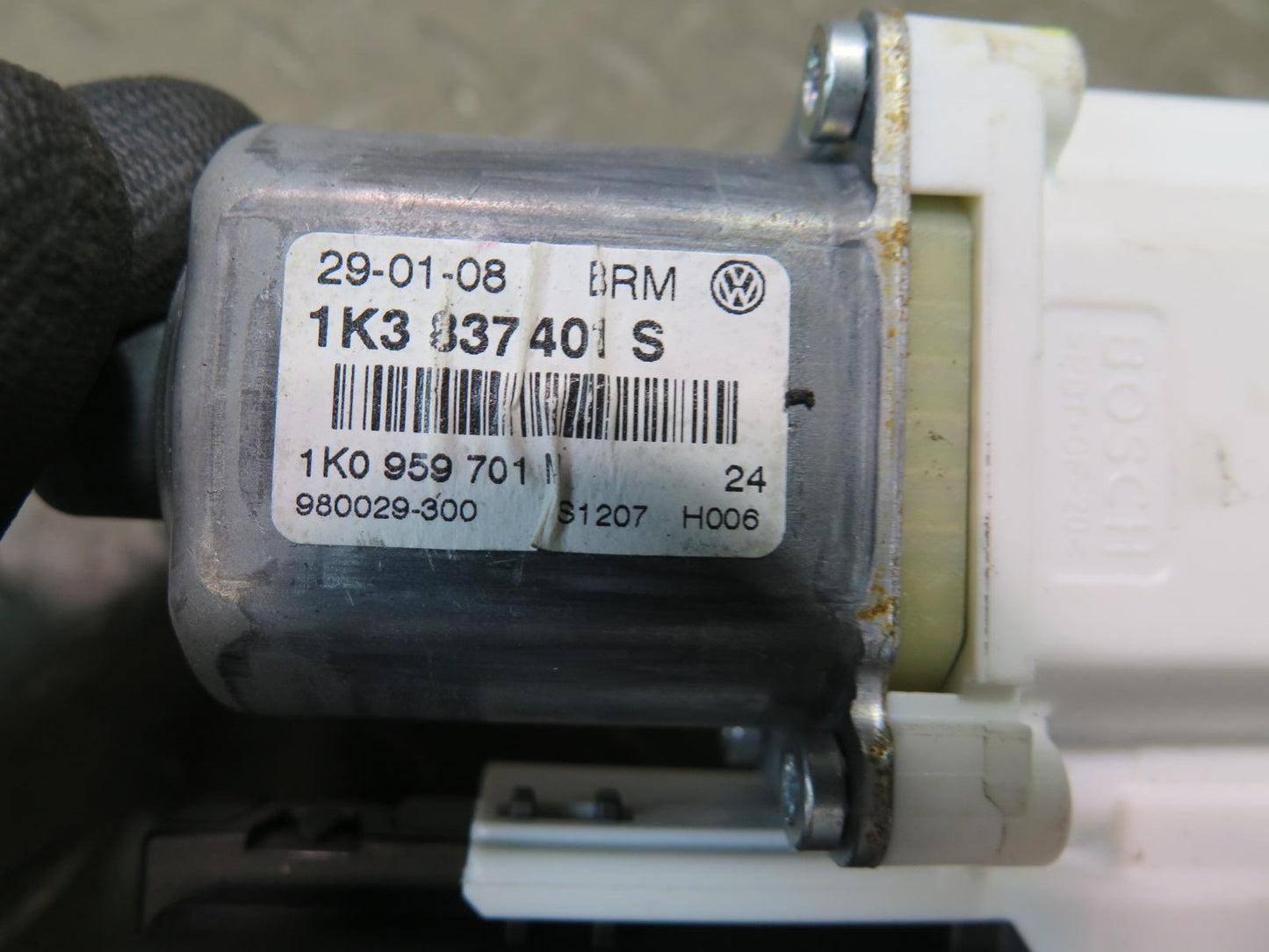 06-09 VW Golf MK5 R32 Left Door Window Regulator Motor 1K3837401S OEM