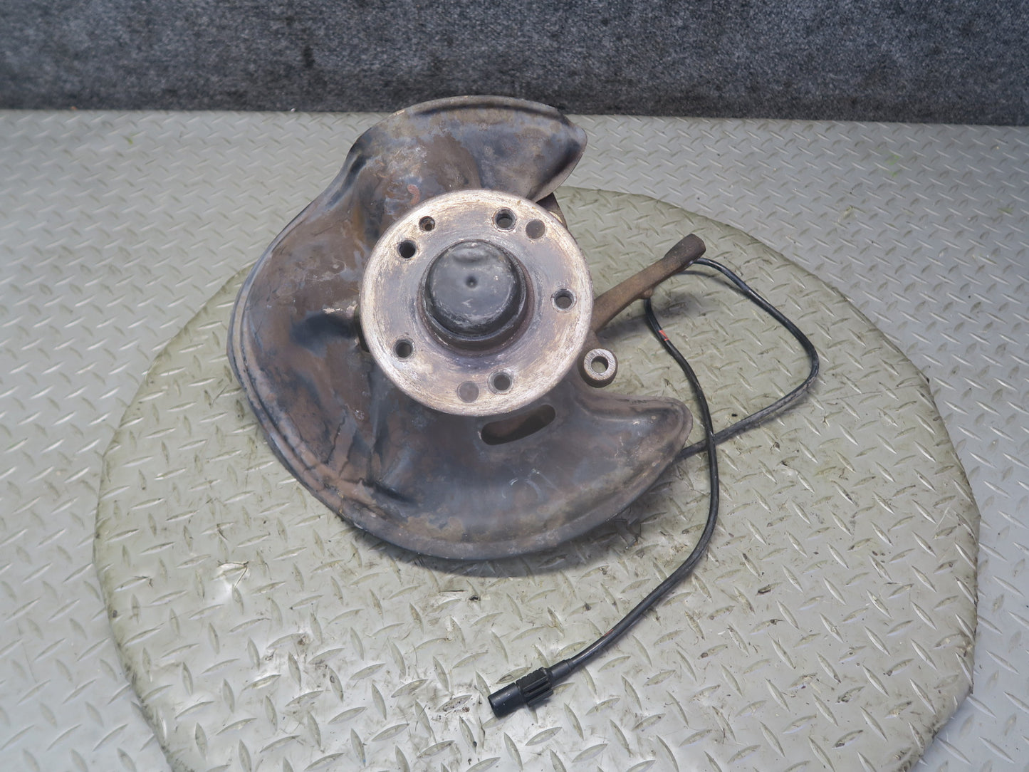 96-02 Mercedes R129 Sl-class Front Right Spindle Knuckle Wheel Hub Bearing OEM