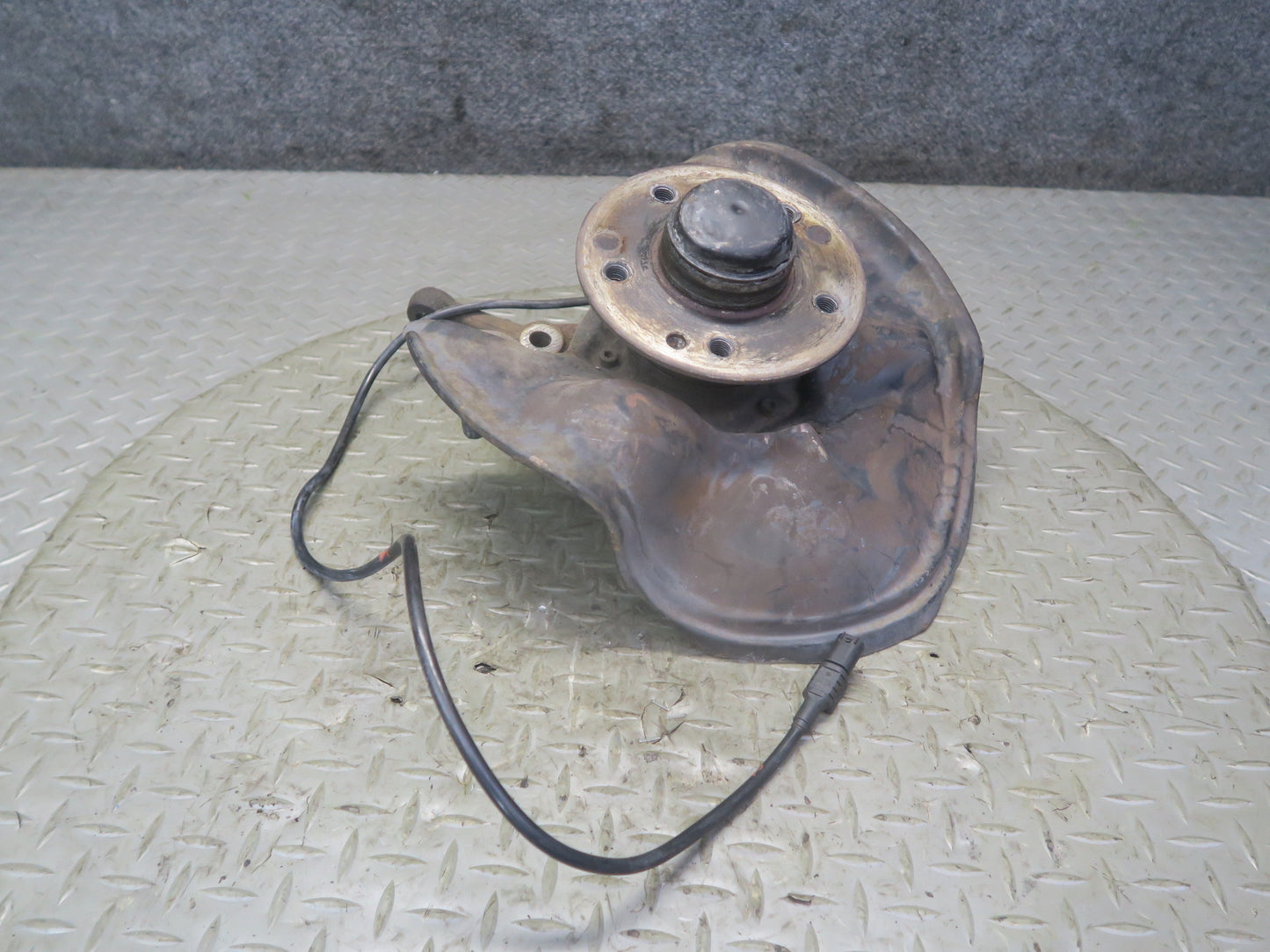 96-02 Mercedes R129 Sl-class Front Right Spindle Knuckle Wheel Hub Bearing OEM
