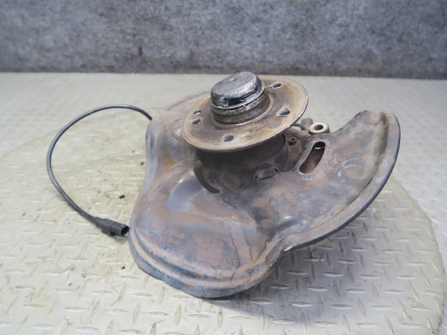 96-02 Mercedes R129 Sl-class Front Right Spindle Knuckle Wheel Hub Bearing OEM