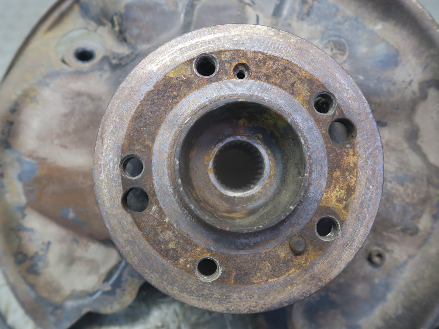 96-02 Mercedes R129 Sl-class Rear Left Spindle Knuckle Wheel Hub Bearing OEM