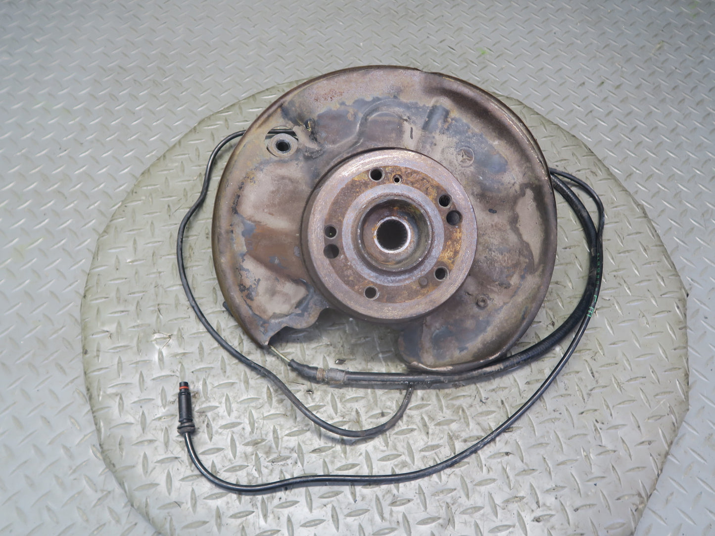 96-02 Mercedes R129 Sl-class Rear Left Spindle Knuckle Wheel Hub Bearing OEM
