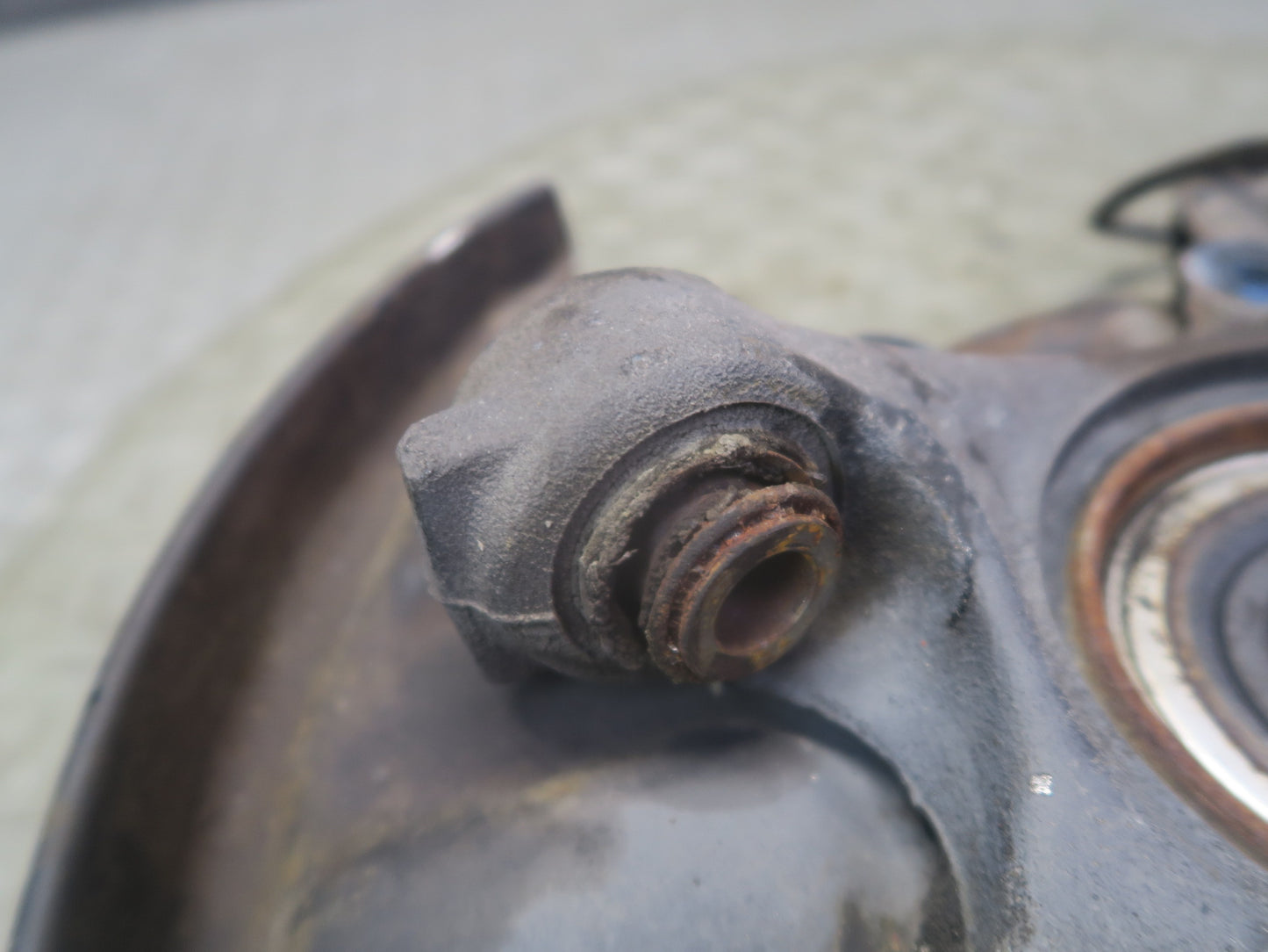 96-02 Mercedes R129 Sl-class Rear Left Spindle Knuckle Wheel Hub Bearing OEM