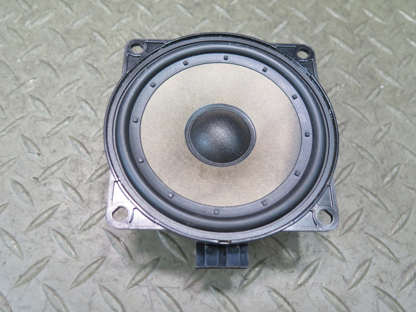 06-09 VW Golf MK5 R32 Set of 2 Left & Right Door Speaker 1K0035415 OEM