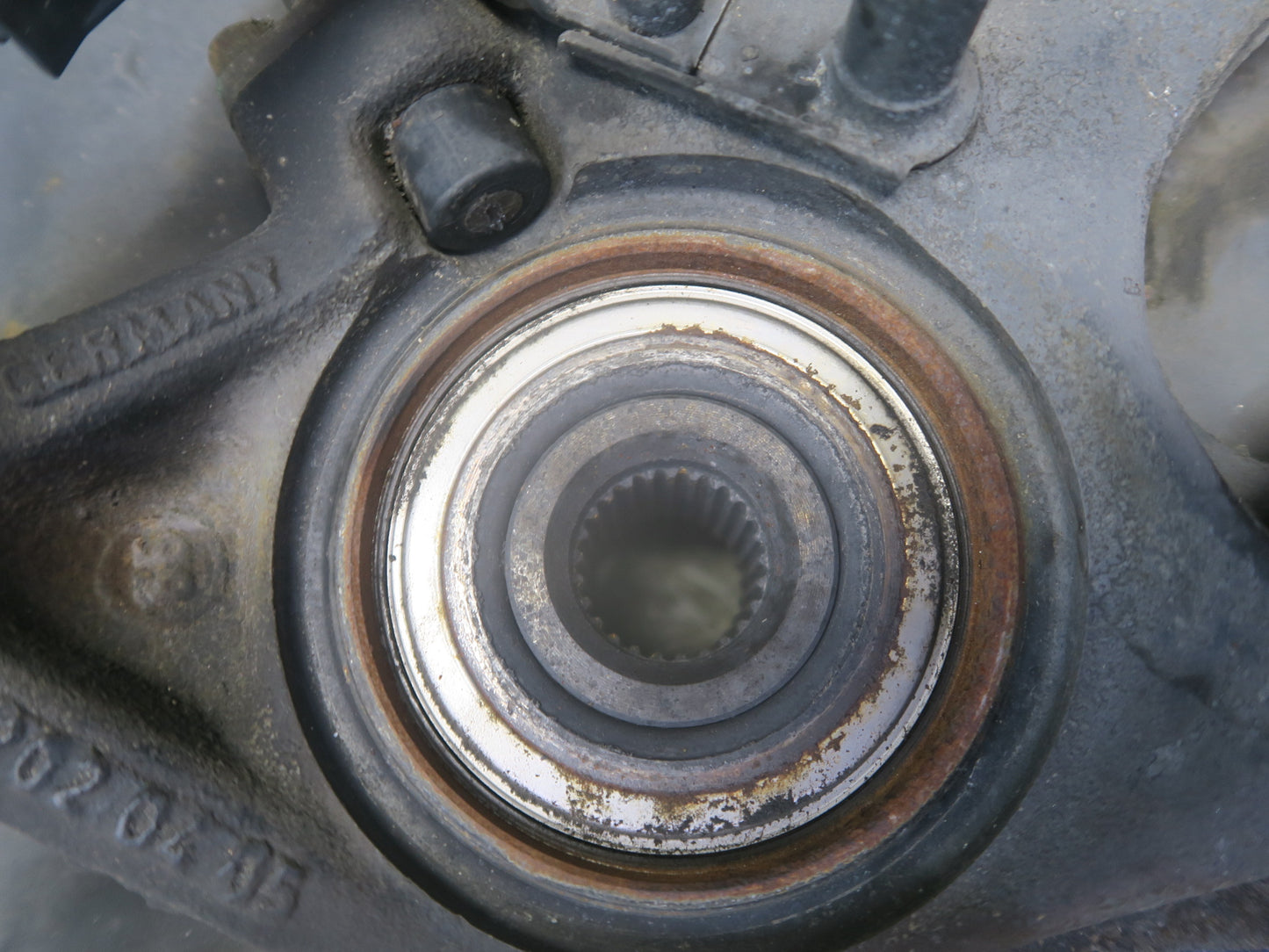 96-02 Mercedes R129 Sl-class Rear Left Spindle Knuckle Wheel Hub Bearing OEM