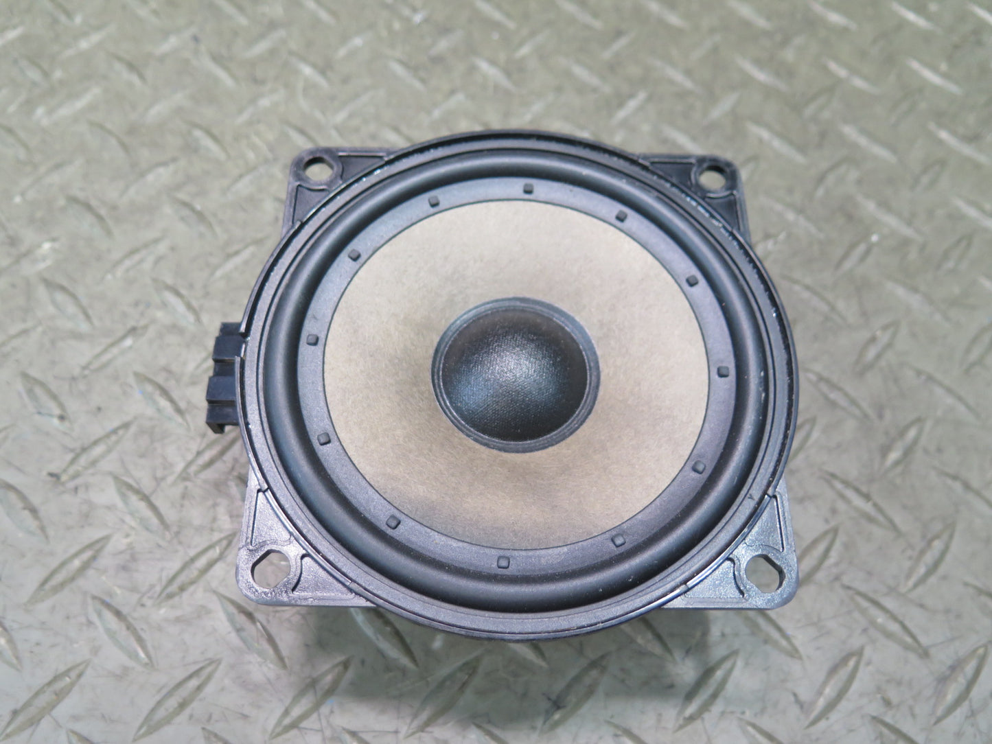 06-09 VW Golf MK5 R32 Set of 2 Left & Right Door Speaker 1K0035415 OEM