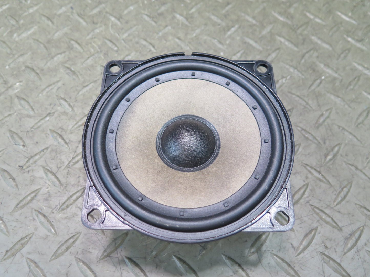 06-09 VW Golf MK5 R32 Set of 2 Left & Right Door Speaker 1K0035415 OEM