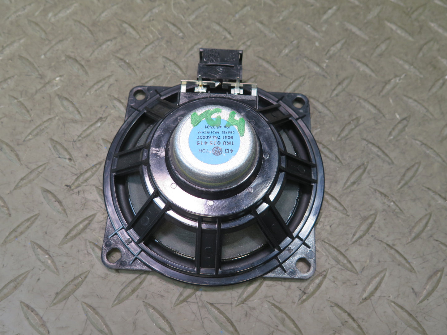 06-09 VW Golf MK5 R32 Set of 2 Left & Right Door Speaker 1K0035415 OEM