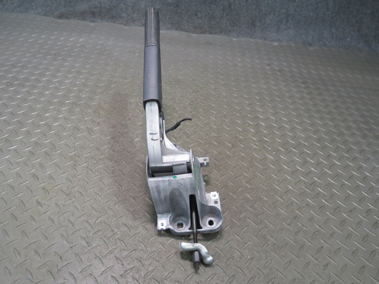06-09 VW Golf MK5 R32 Emergency Parking Hand Brake Handle OEM