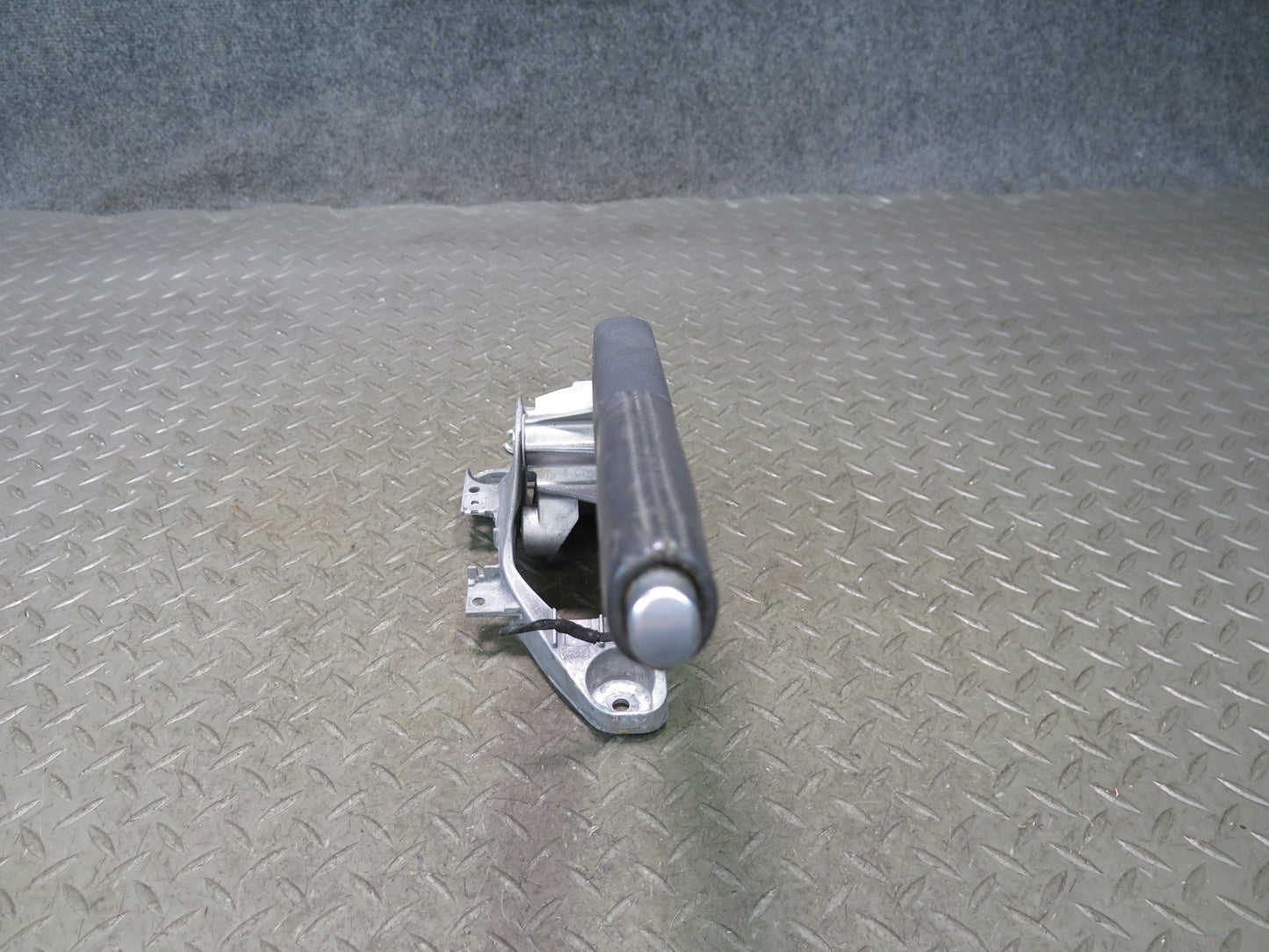 06-09 VW Golf MK5 R32 Emergency Parking Hand Brake Handle OEM