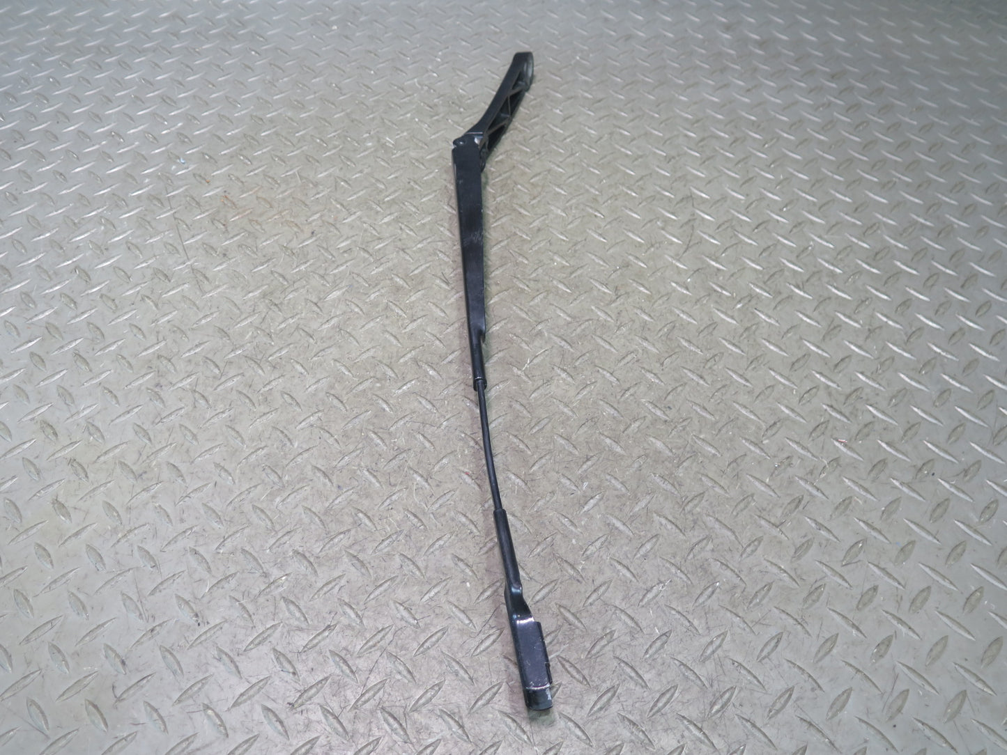 06-09 VW Golf MK5 R32 Set of 2 Front Left & Right Windshield Wiper Arm OEM