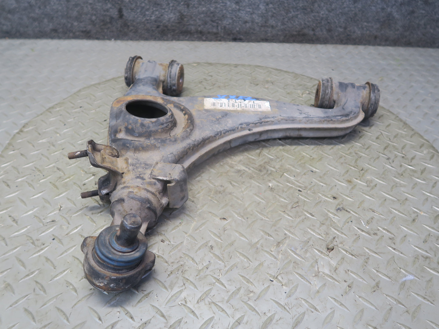96-98 Mercedes R129 Sl-class Set of 2 Front Suspension Lower Control Arm OEM