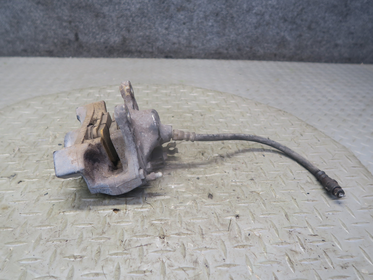 96-98 Mercedes R129 Sl-class Set of 2 Rear Left & Right Brake Caliper OEM