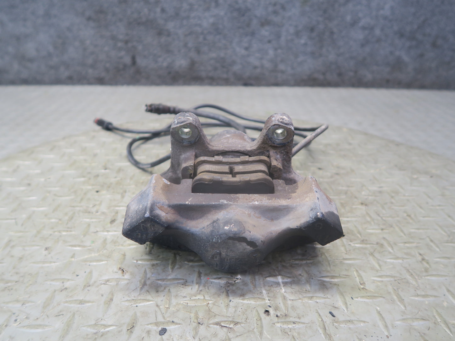 96-98 Mercedes R129 Sl-class Set of 2 Rear Left & Right Brake Caliper OEM