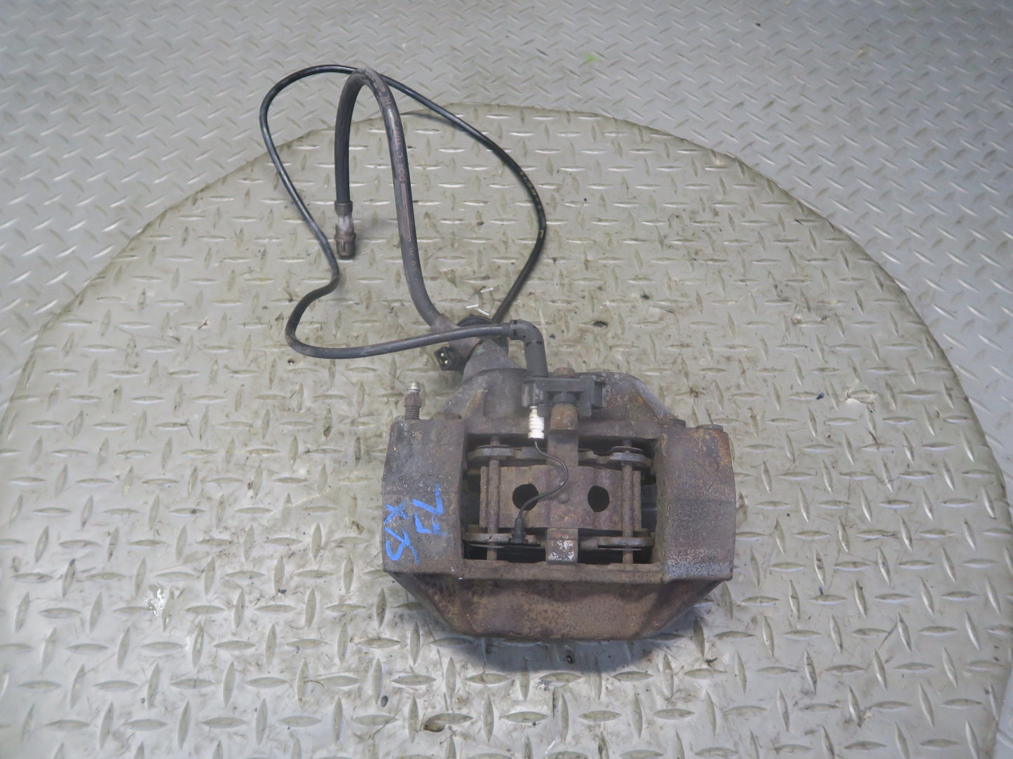 96-98 Mercedes R129 Sl-class Set of 2 Front Left & Right Brake Caliper OEM