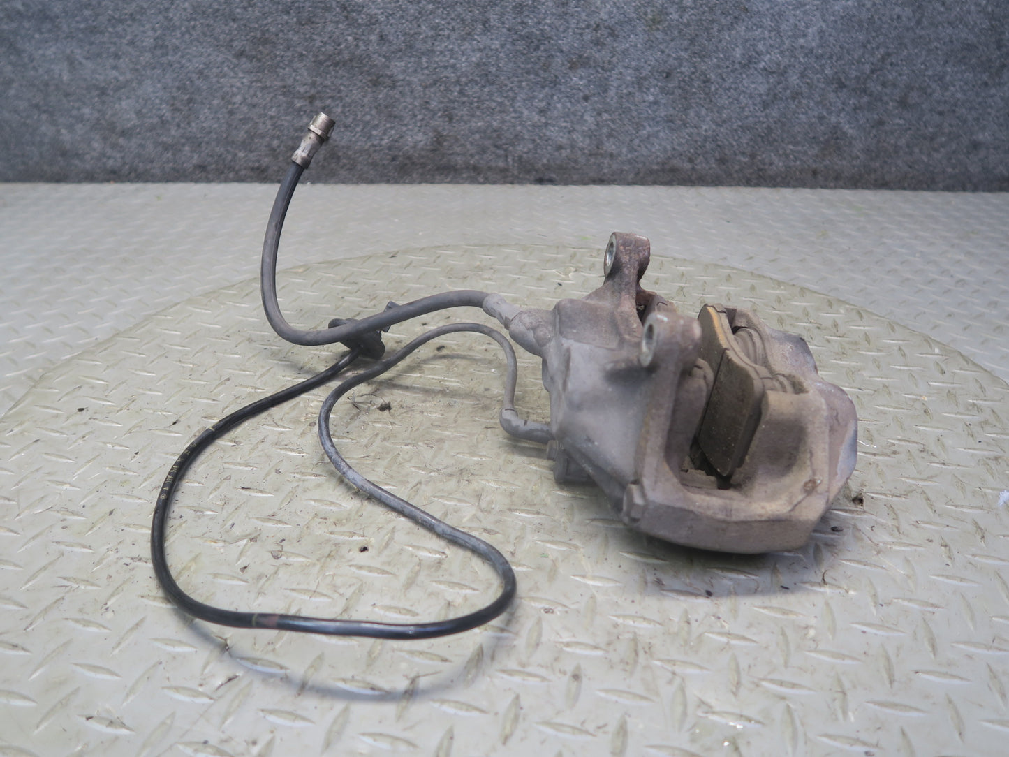96-98 Mercedes R129 Sl-class Set of 2 Front Left & Right Brake Caliper OEM