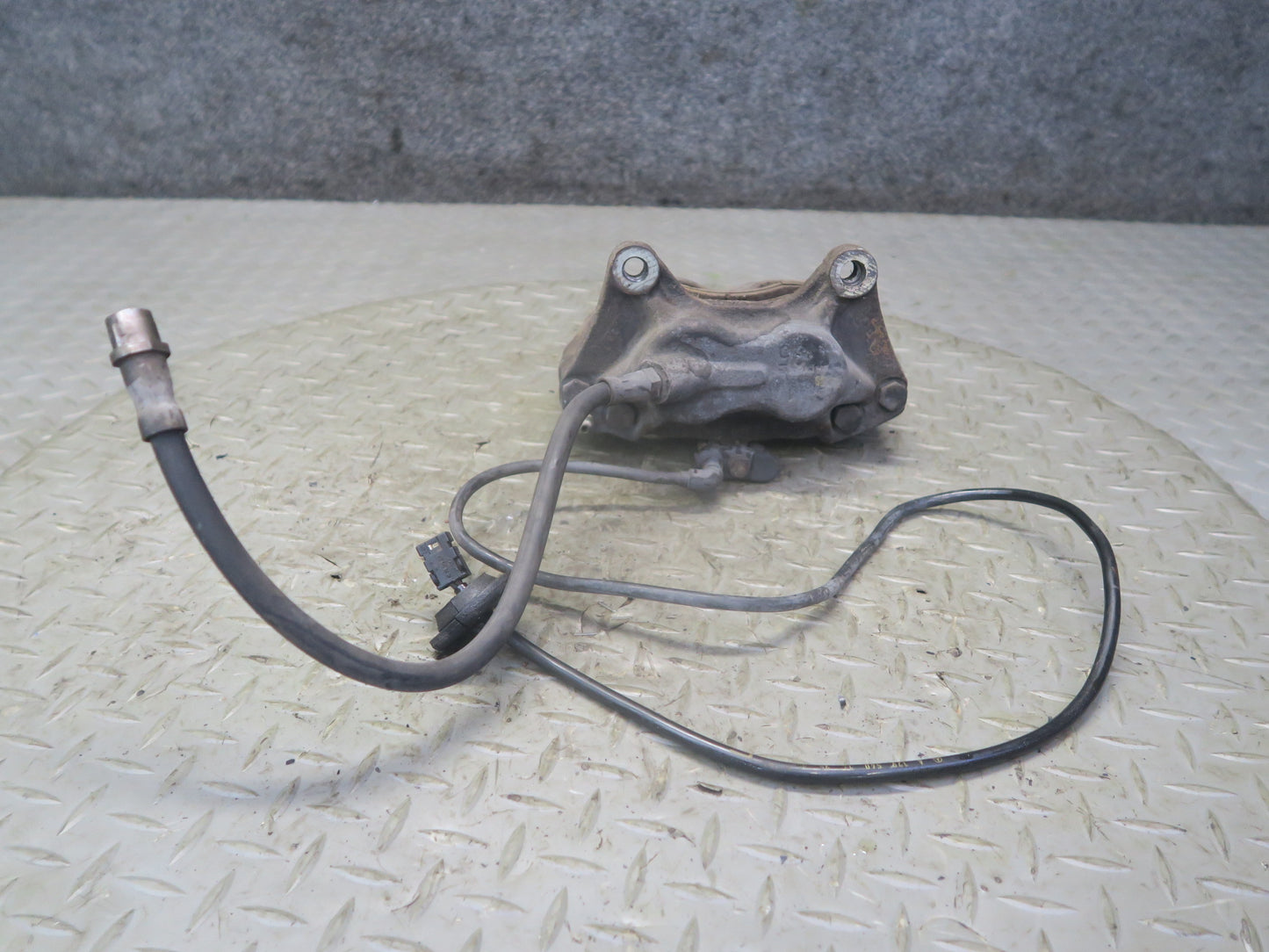 96-98 Mercedes R129 Sl-class Set of 2 Front Left & Right Brake Caliper OEM