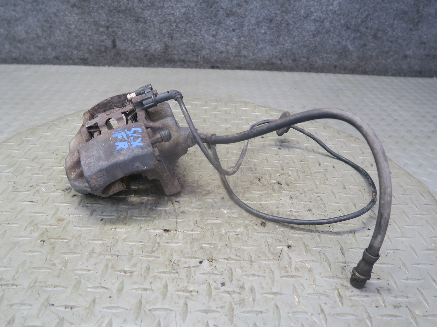 96-98 Mercedes R129 Sl-class Set of 2 Front Left & Right Brake Caliper OEM