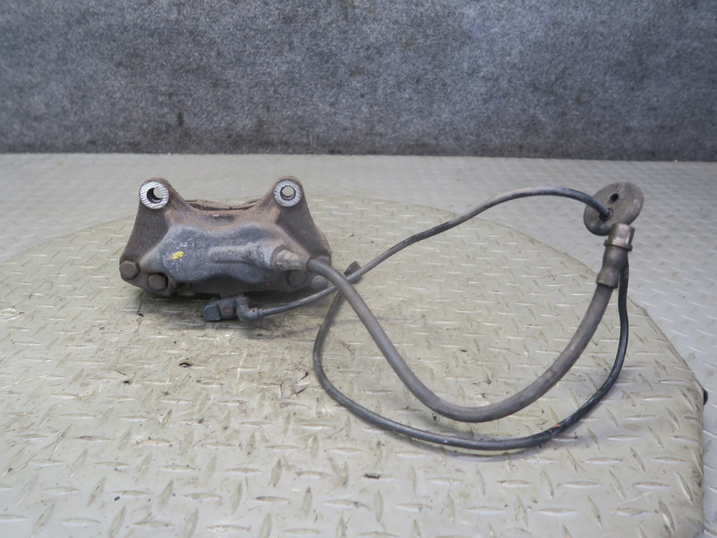 96-98 Mercedes R129 Sl-class Set of 2 Front Left & Right Brake Caliper OEM