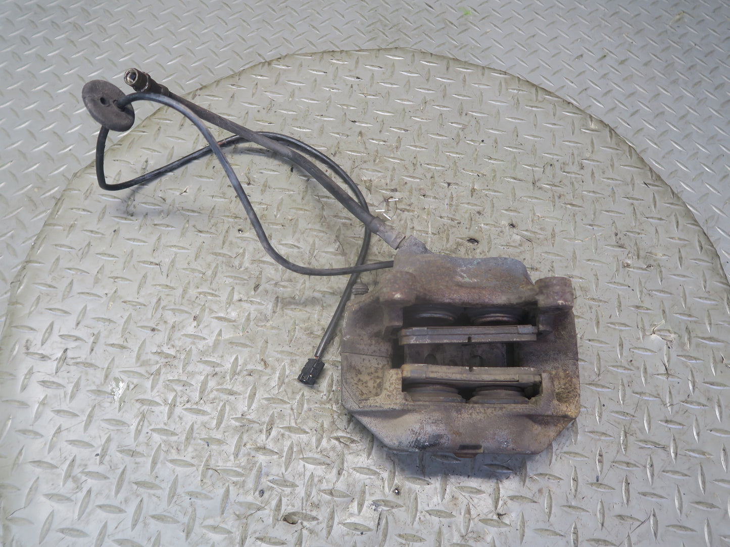96-98 Mercedes R129 Sl-class Set of 2 Front Left & Right Brake Caliper OEM