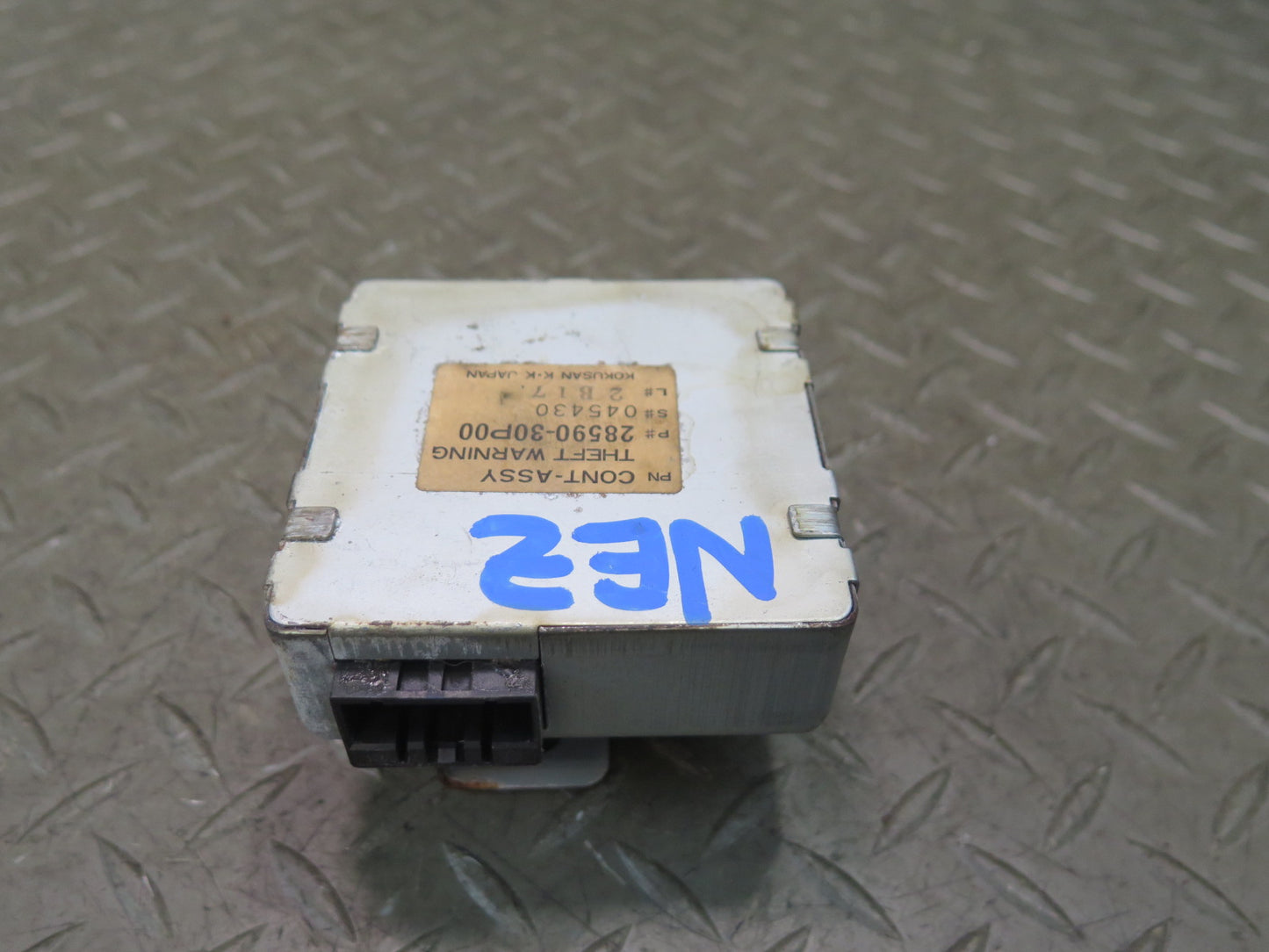 90-93 Nissan Z32 300ZX Theft Warning Control Module 28590-30P00 OEM