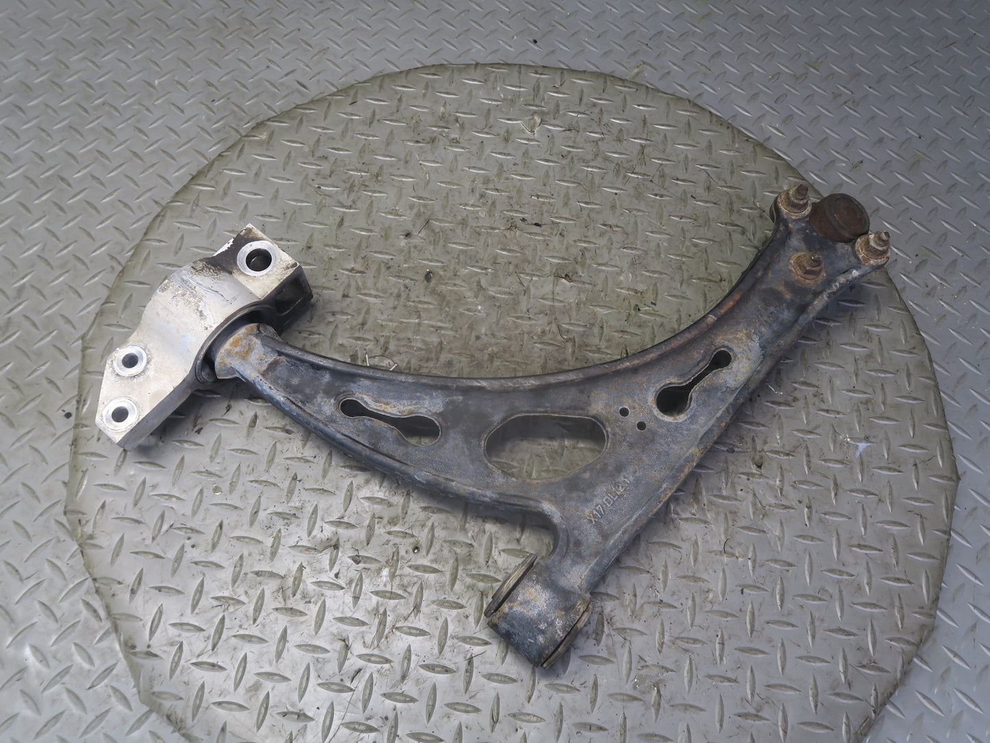 06-09 VW Golf MK5 R32 Front Right Suspension Lower Control Arm