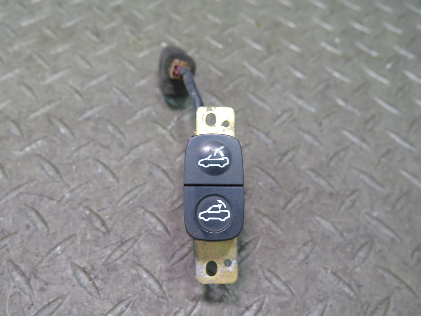 93-96 Nissan 300ZX Z32 Convertible Soft TOP Release Switch Button OEM