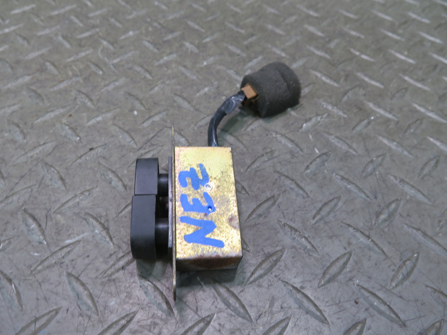 93-96 Nissan 300ZX Z32 Convertible Soft TOP Release Switch Button OEM