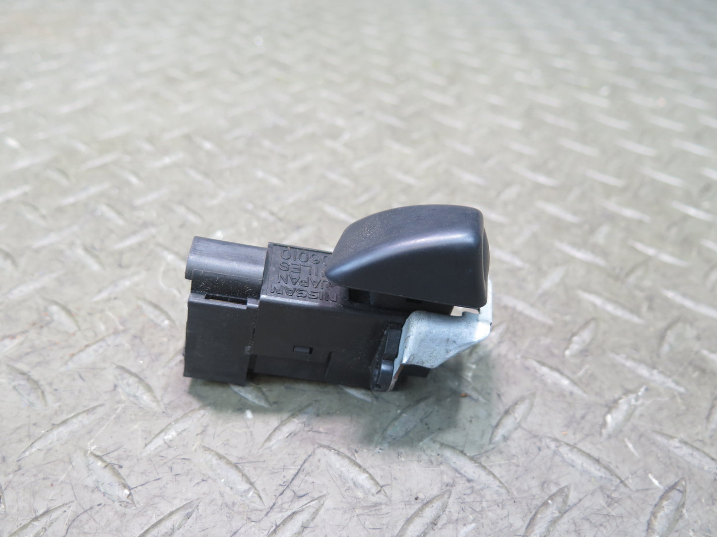 90-96 Nissan Z32 300ZX Emergency Hazard Warning Button Switch OEM