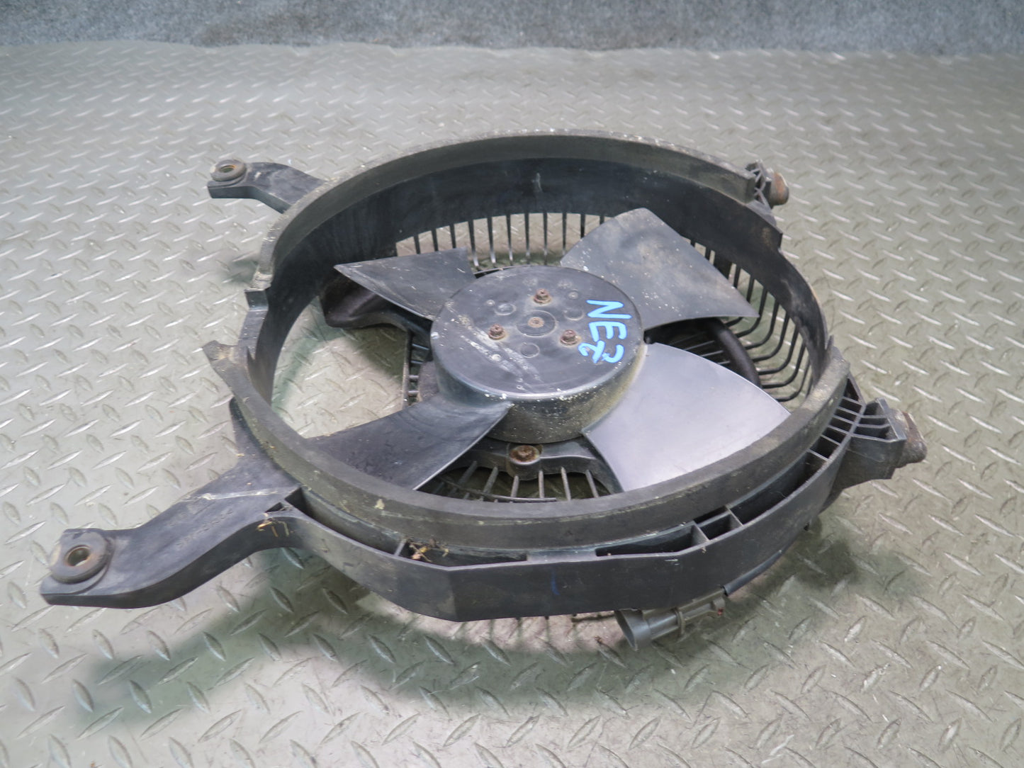 90-96 Nissan Z32 300ZX NON Turbo A/C Condenser 4 Blade Fan Motor OEM