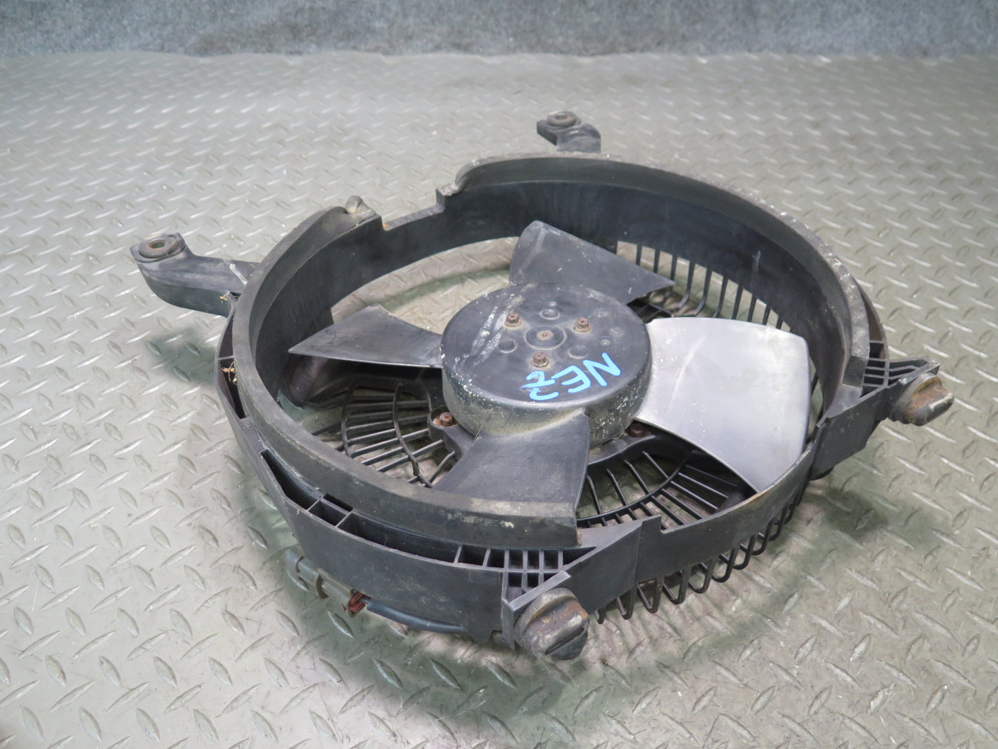 90-96 Nissan Z32 300ZX NON Turbo A/C Condenser 4 Blade Fan Motor OEM