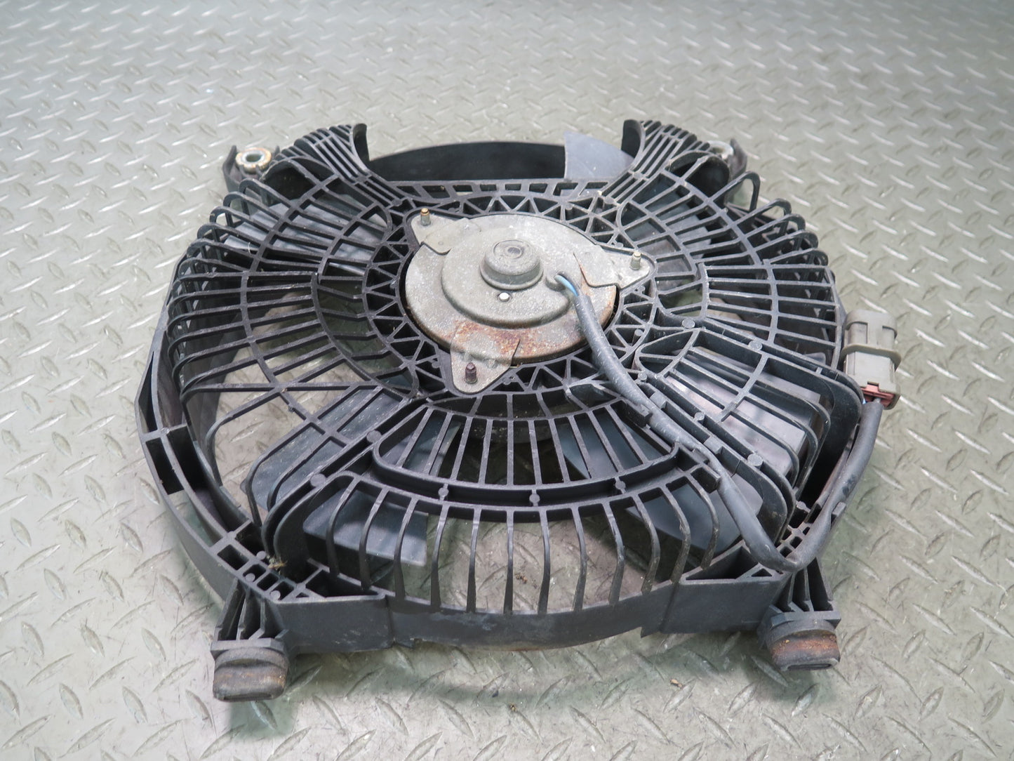90-96 Nissan Z32 300ZX NON Turbo A/C Condenser 4 Blade Fan Motor OEM