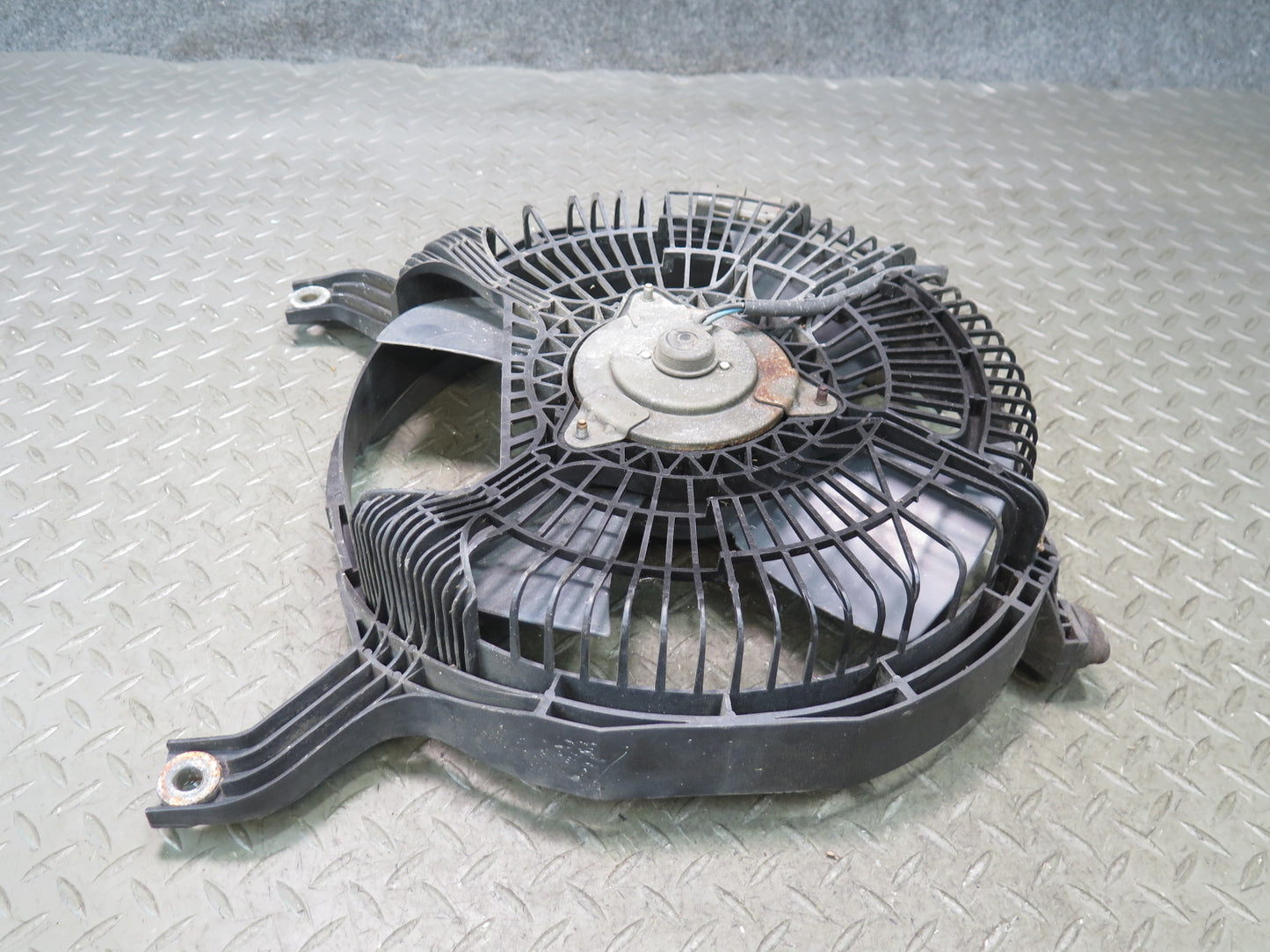 90-96 Nissan Z32 300ZX NON Turbo A/C Condenser 4 Blade Fan Motor OEM