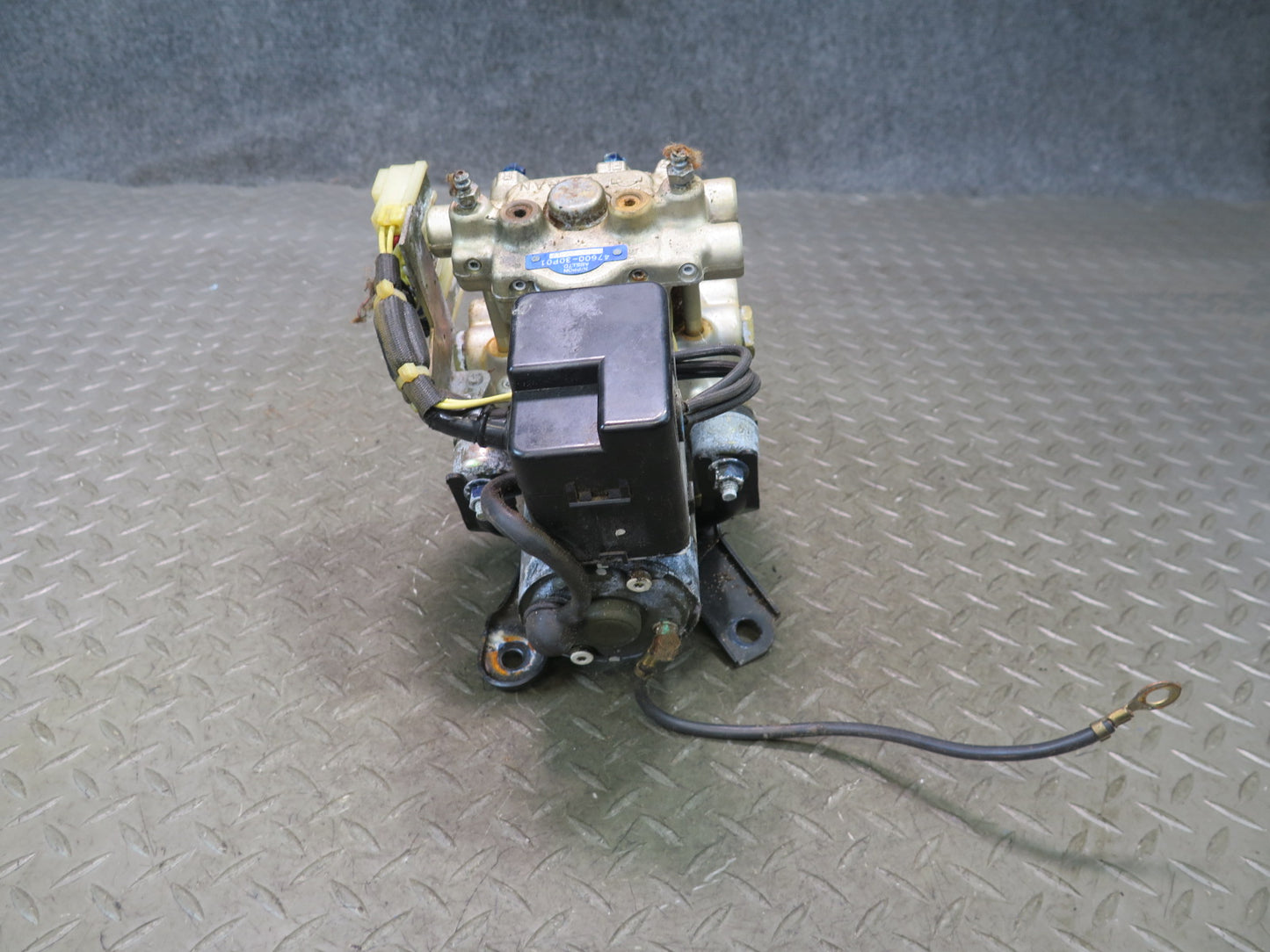 90-93 Nissan 300ZX Z32 2+0 ABS Anti Lock Brake Pump W/ Module 47600-30P01 OEM