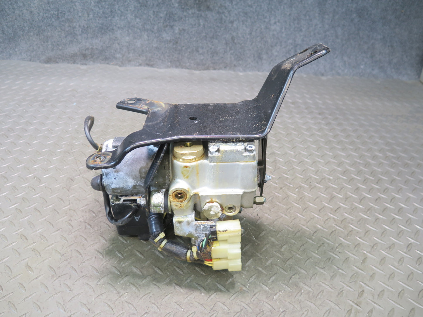 90-93 Nissan 300ZX Z32 2+0 ABS Anti Lock Brake Pump W/ Module 47600-30P01 OEM