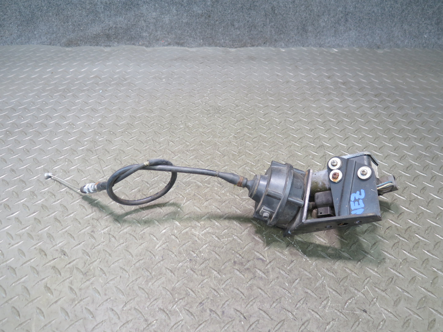 1990-1996 Nissan 300ZX Z32 M/T Cruise Control Speed Regulator Actuator Assembly